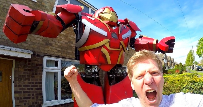 Colin Furze staví HulkBuster Armor Suit v životní velikosti